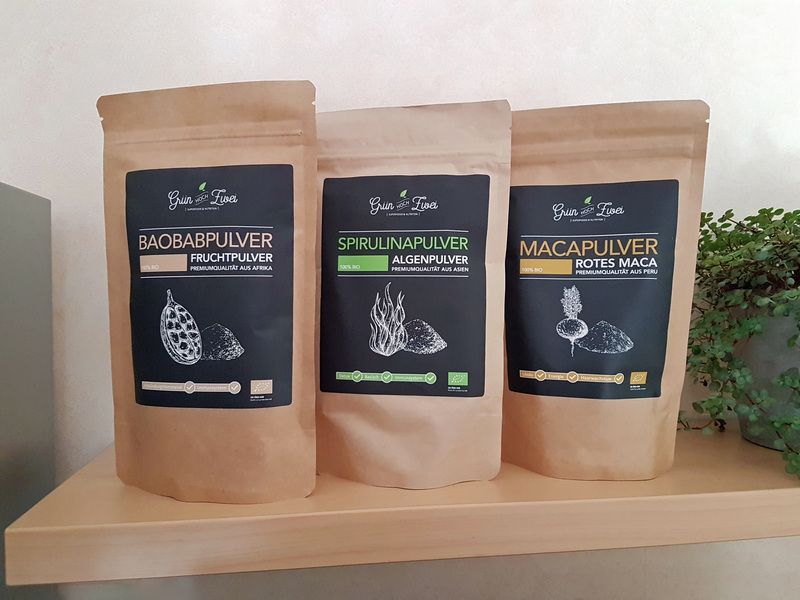 Grün hoch zwei Superfood Baobab Algen Maca