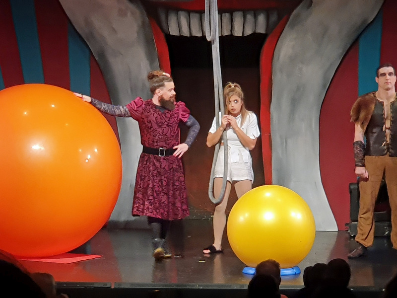 GOP Variete Theater Essen Freaks