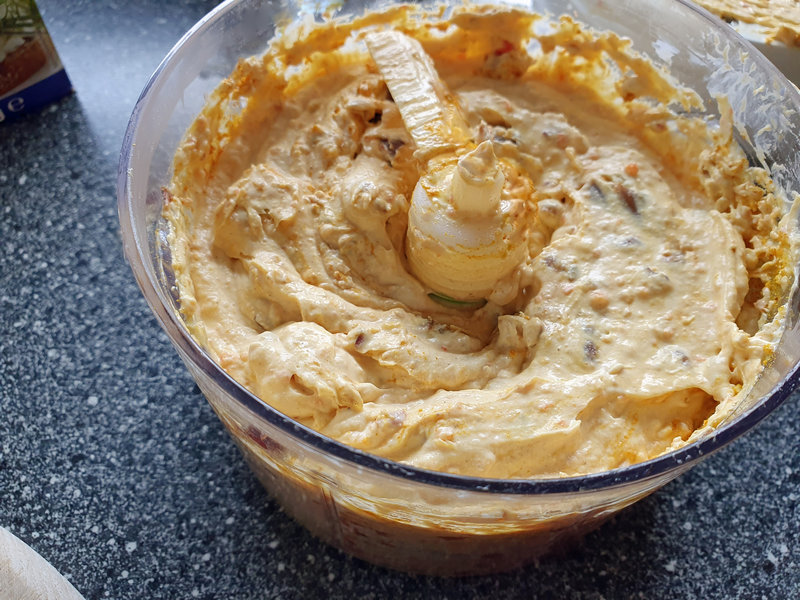 fruchtig pikanter Dattel Frischkäse Dip