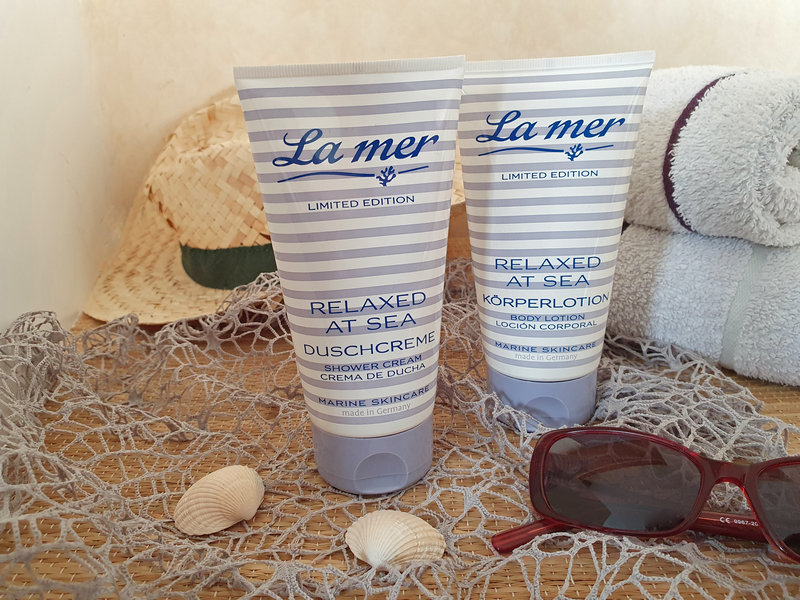 Relaxed at Sea by La mer mit Lavendel