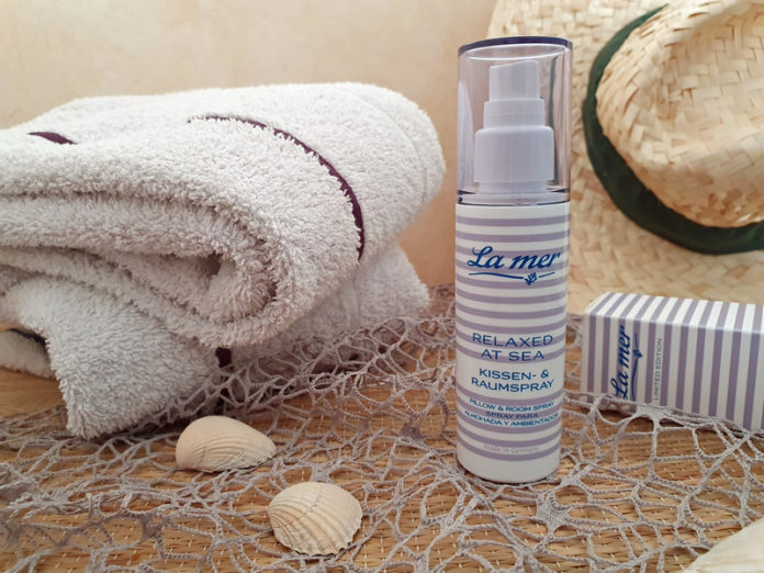 Relaxed at Sea by La mer mit Lavendel