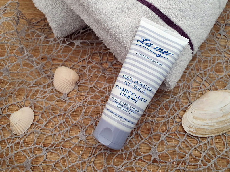 Relaxed at Sea by La mer mit Lavendel
