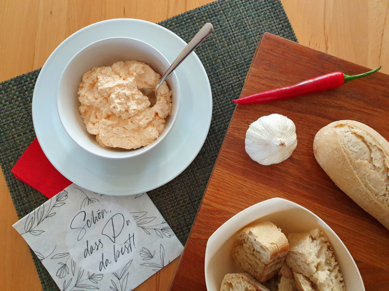 Mediterraner Genuss ~ Schafskäse-Creme "Chtipiti" - Colorful Things Mediterraner Genuss ~ Schafskäse-Creme "Chtipiti" - Colorful Things