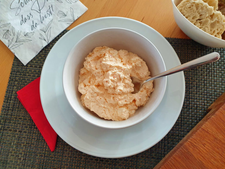 Mediterraner Genuss ~ Schafskäse-Creme "Chtipiti" - Colorful Things Mediterraner Genuss ~ Schafskäse-Creme "Chtipiti" - Colorful Things