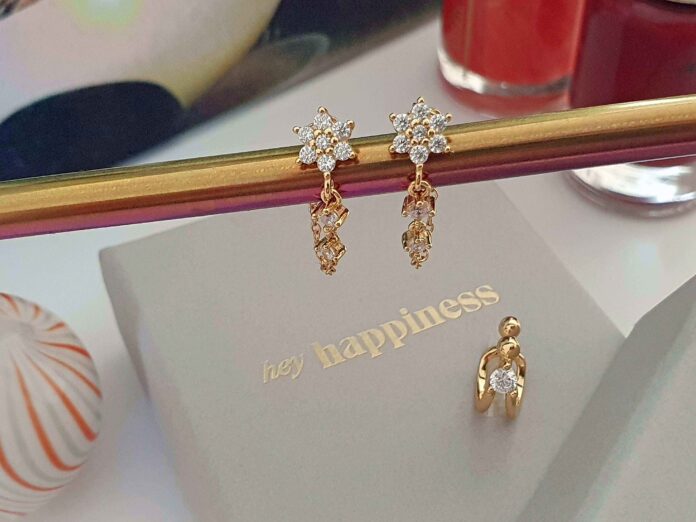 Hey Happiness Schmuck, Ohrringe und Ear Cuff
