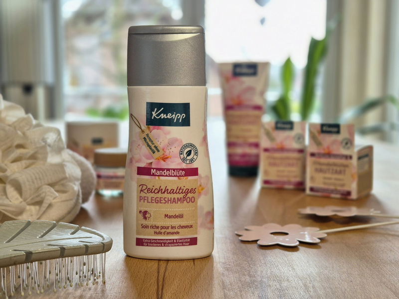 Kneipp Mandelblüten Hautzart reichhaltiges Pflegeshampoo