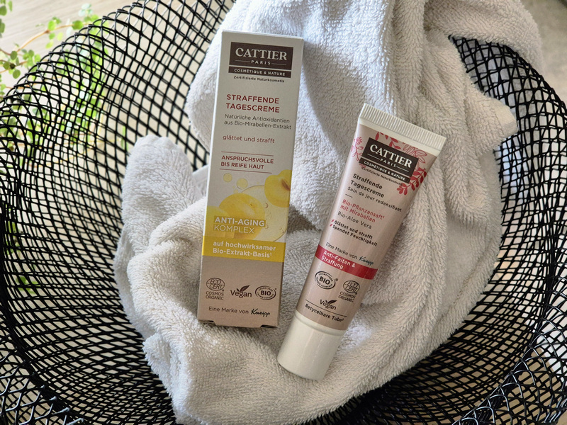 Cattier Paris Naturkosmetik straffende Tagescreme 