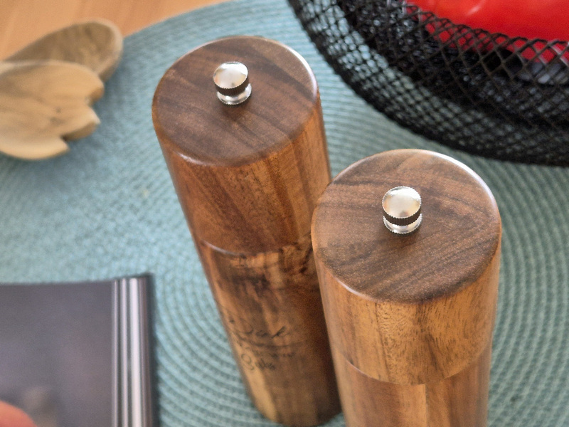 Holzzeug Salz- und Pfeffermühle personalisierbar