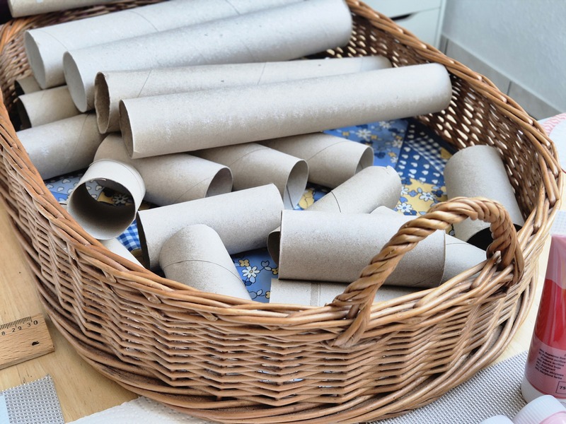 Frühling Ostern Bastelprojekt Toilettenpapierrolle