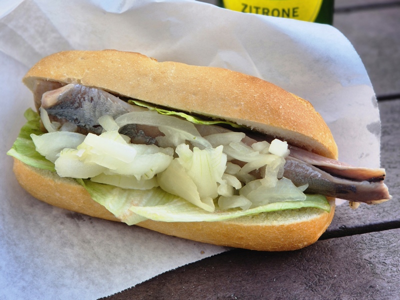 Nordsee Matjesbrötchen